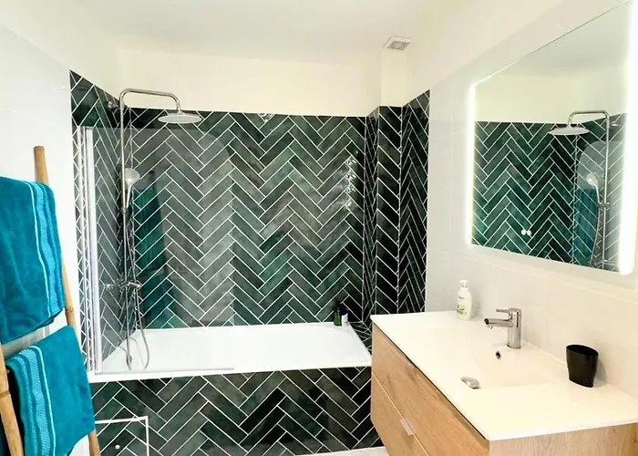 Διαμέρισμα Avec Balcon, Pres De La Et Promenade Des Νίκαια