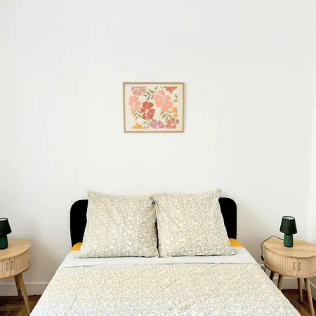 Apartamento Avec Balcon, Pres De La Et Promenade Des Niza