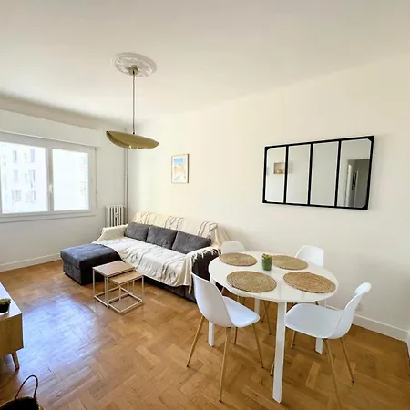 Apartamento Avec Balcon, Pres De La Et Promenade Des *